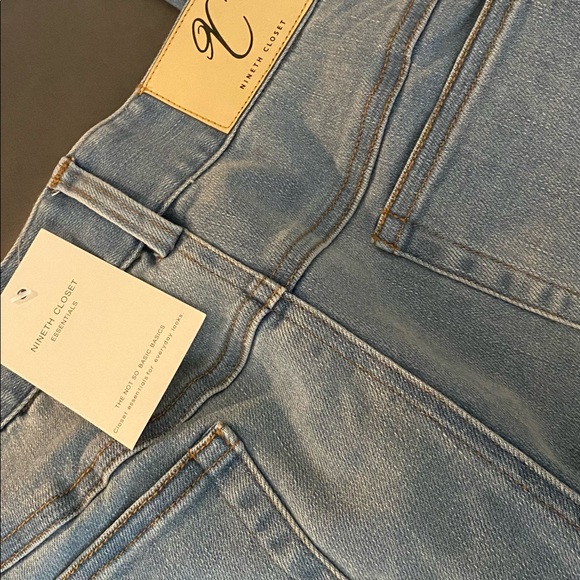 Jeans - Picture 2 of 3